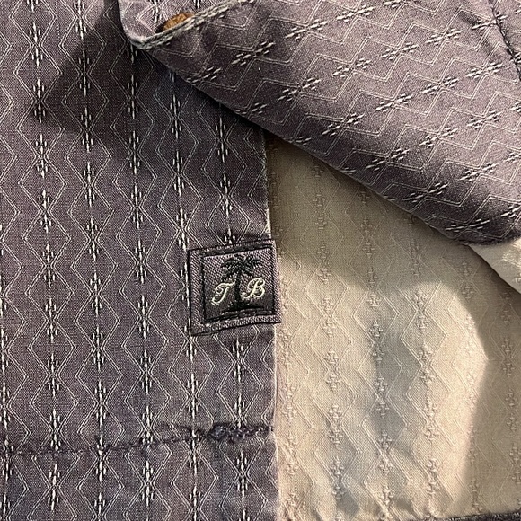 Tommy Bahama Button Down Short Sleeve Camp Shirt Sz Medium Plum - Picture 8 of 11
